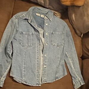 Stylish Denim Jacket in Light Blue